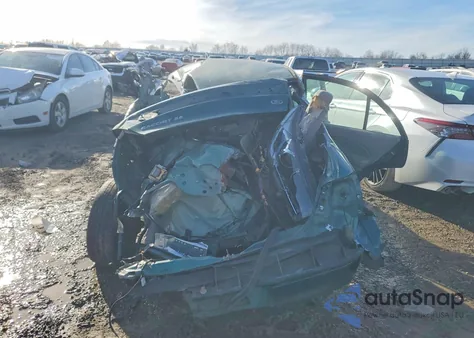 1998 Ford Escort Se z USA, uszkodzony, nr VIN 1FAFP13P9WW112232